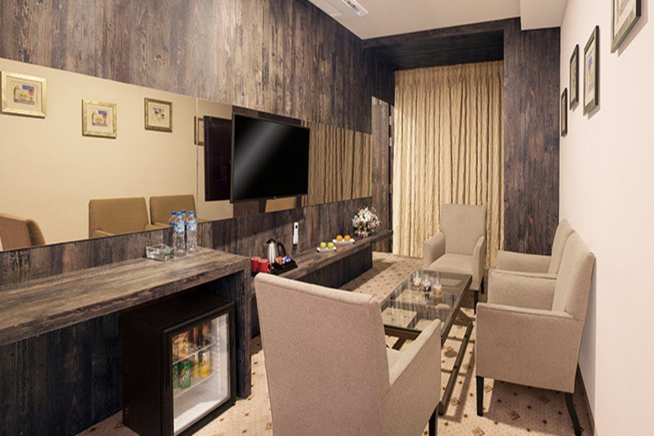 Regenta Central Hotel & Convention Centre Nágpur Kültér fotó