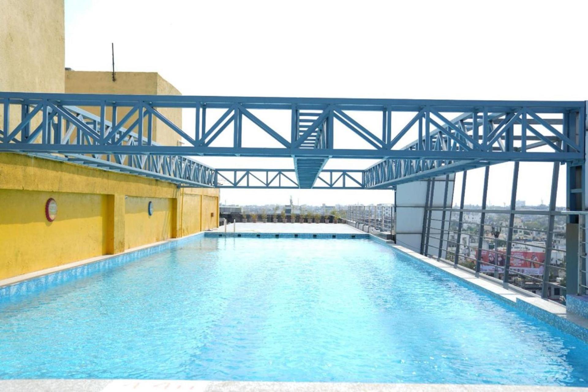 Regenta Central Hotel & Convention Centre Nágpur Kültér fotó