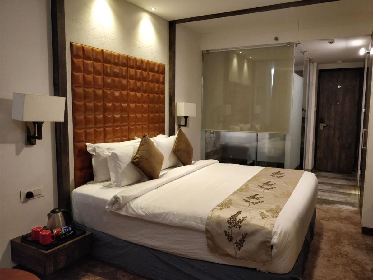 Regenta Central Hotel & Convention Centre Nágpur Kültér fotó