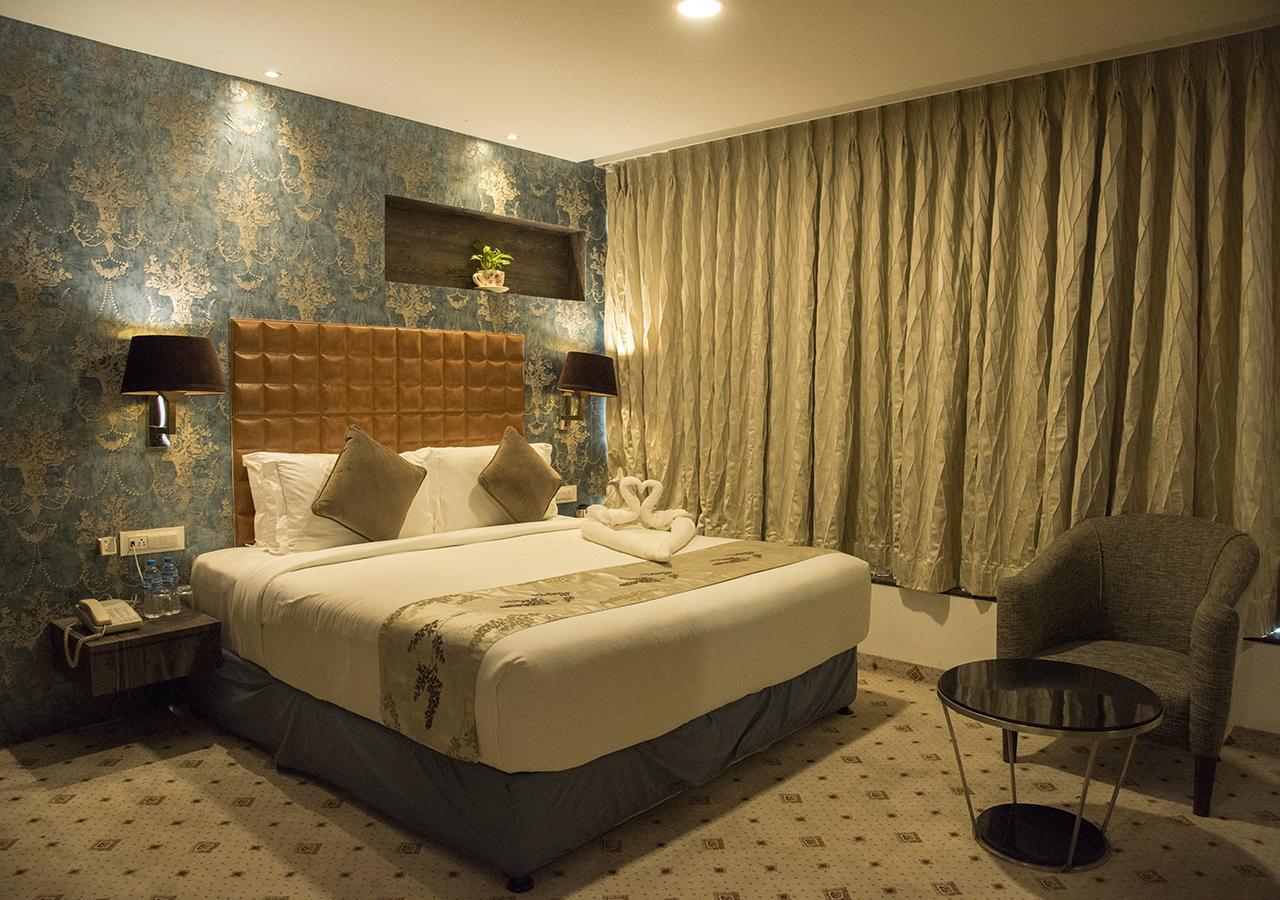 Regenta Central Hotel & Convention Centre Nágpur Kültér fotó