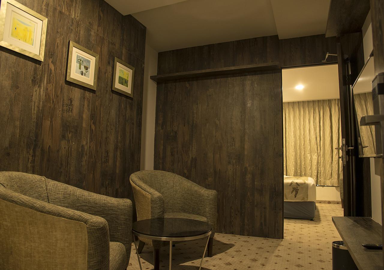 Regenta Central Hotel & Convention Centre Nágpur Kültér fotó